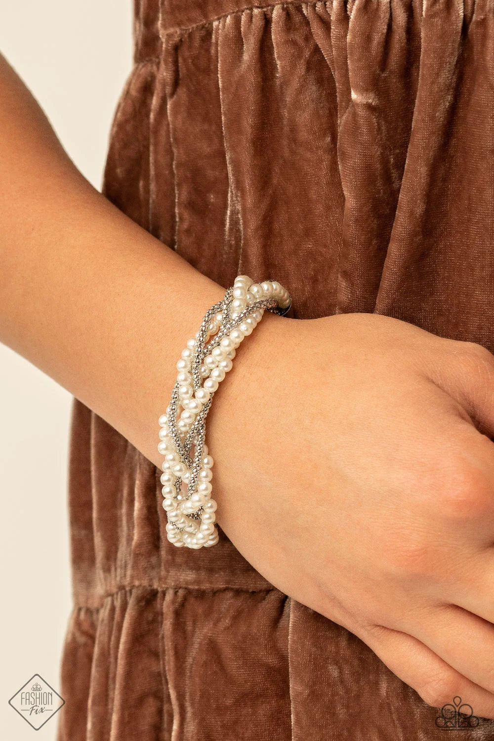 "Vintage Variation" - White #791 - Paparazzi Accessories