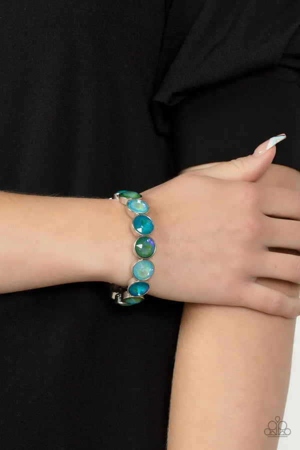 "Radiant on Repeat" - Green #947 - Paparazzi Accessories