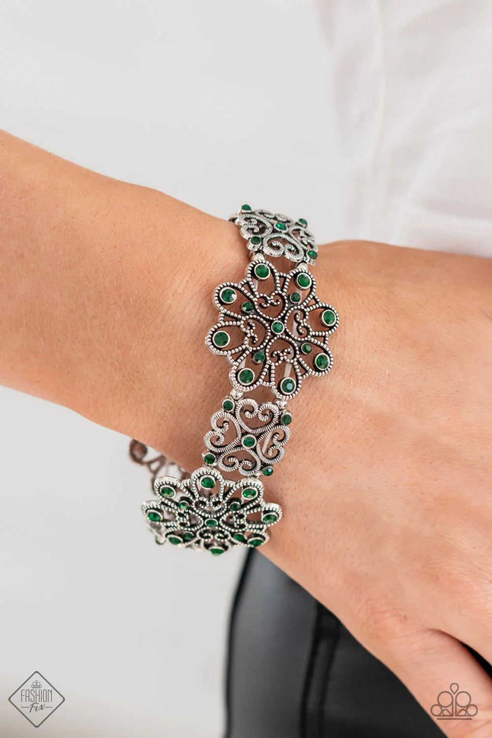 Regal Recognition - Green #709 - Paparazzi Accessories