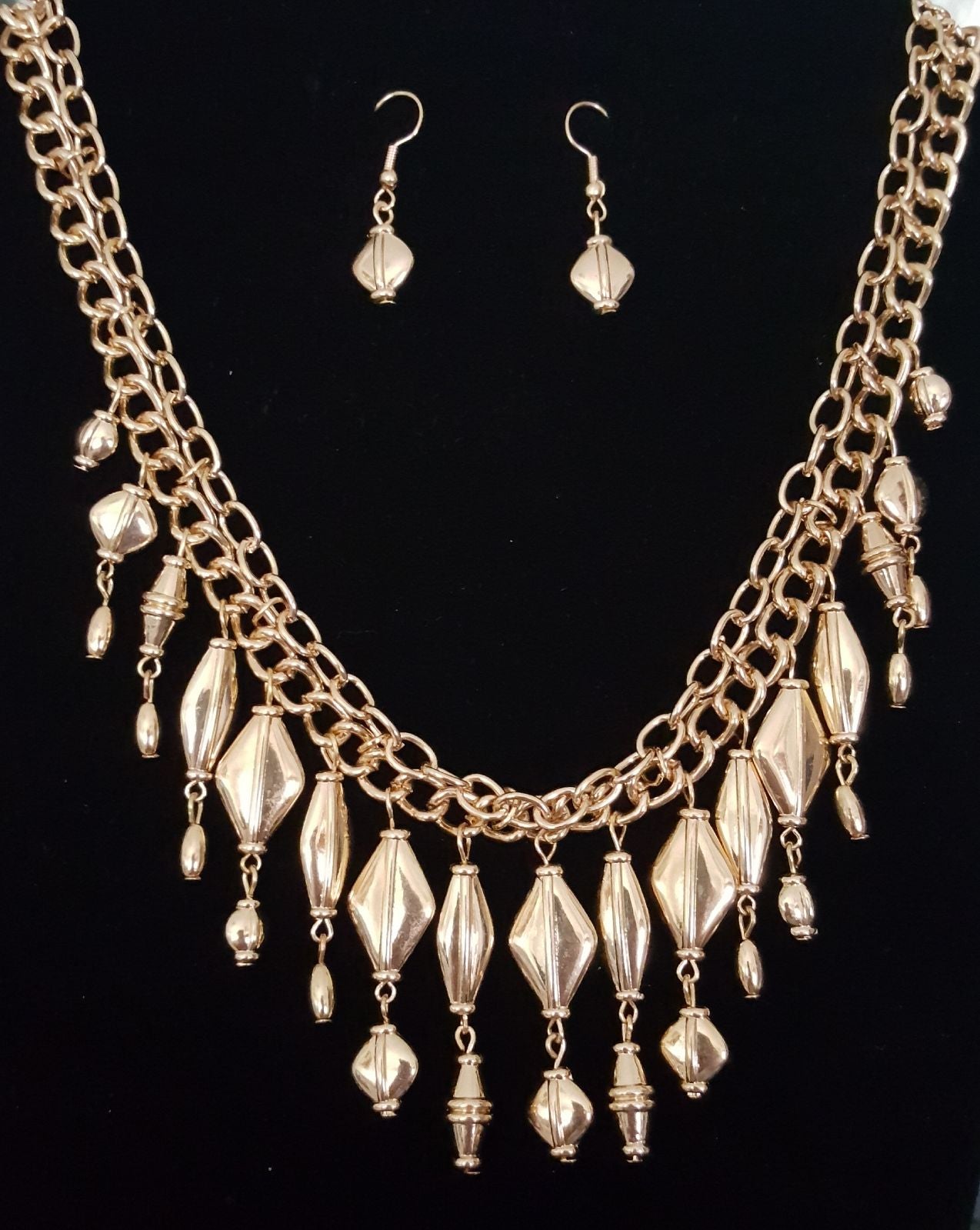 "Trinket Trade" - Variant #896 - Paparazzi Accessories