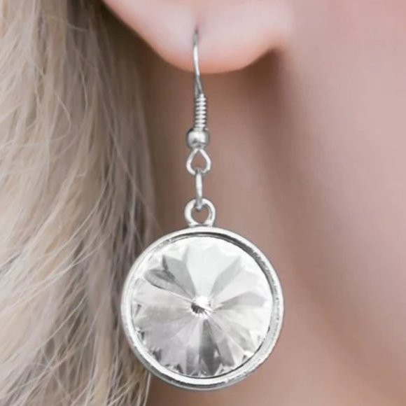 "Hypnotized" - Variant(s) #1132 - Paparazzi Accessories