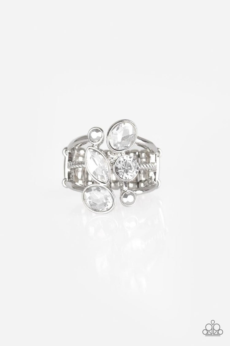 "Metro Mingle" - White / Silver #3084 - Paparazzi Accessories