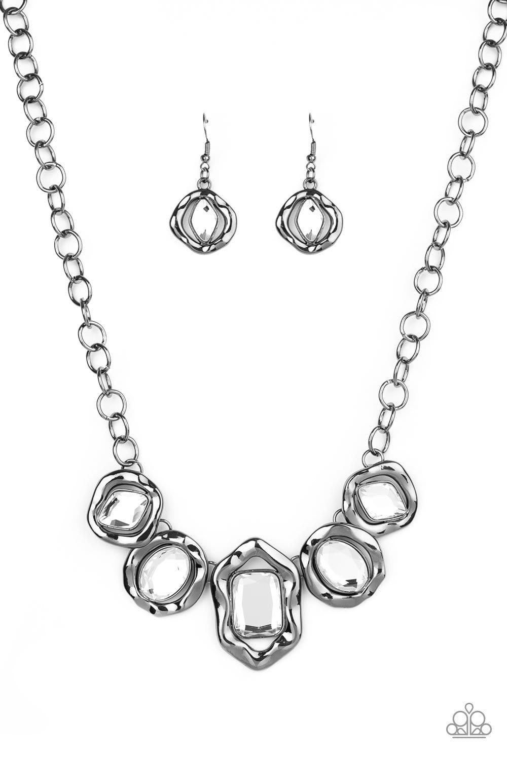 "Celebrity Catwalk" - Black #1149 - Paparazzi Accessories