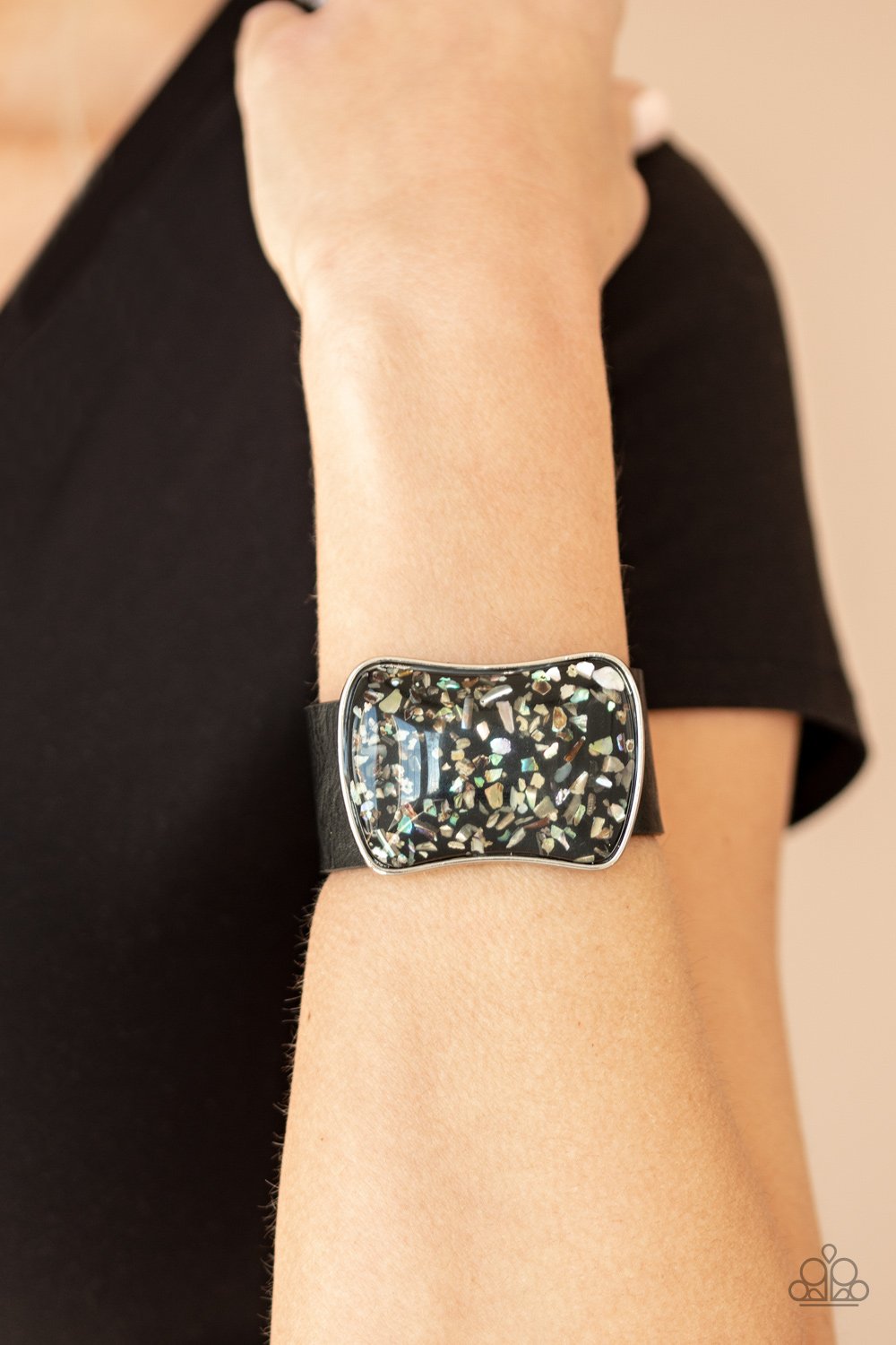 "Twinkle, Twinkle Little ROCK STAR" - Variant(s) #100 - Paparazzi Accessories