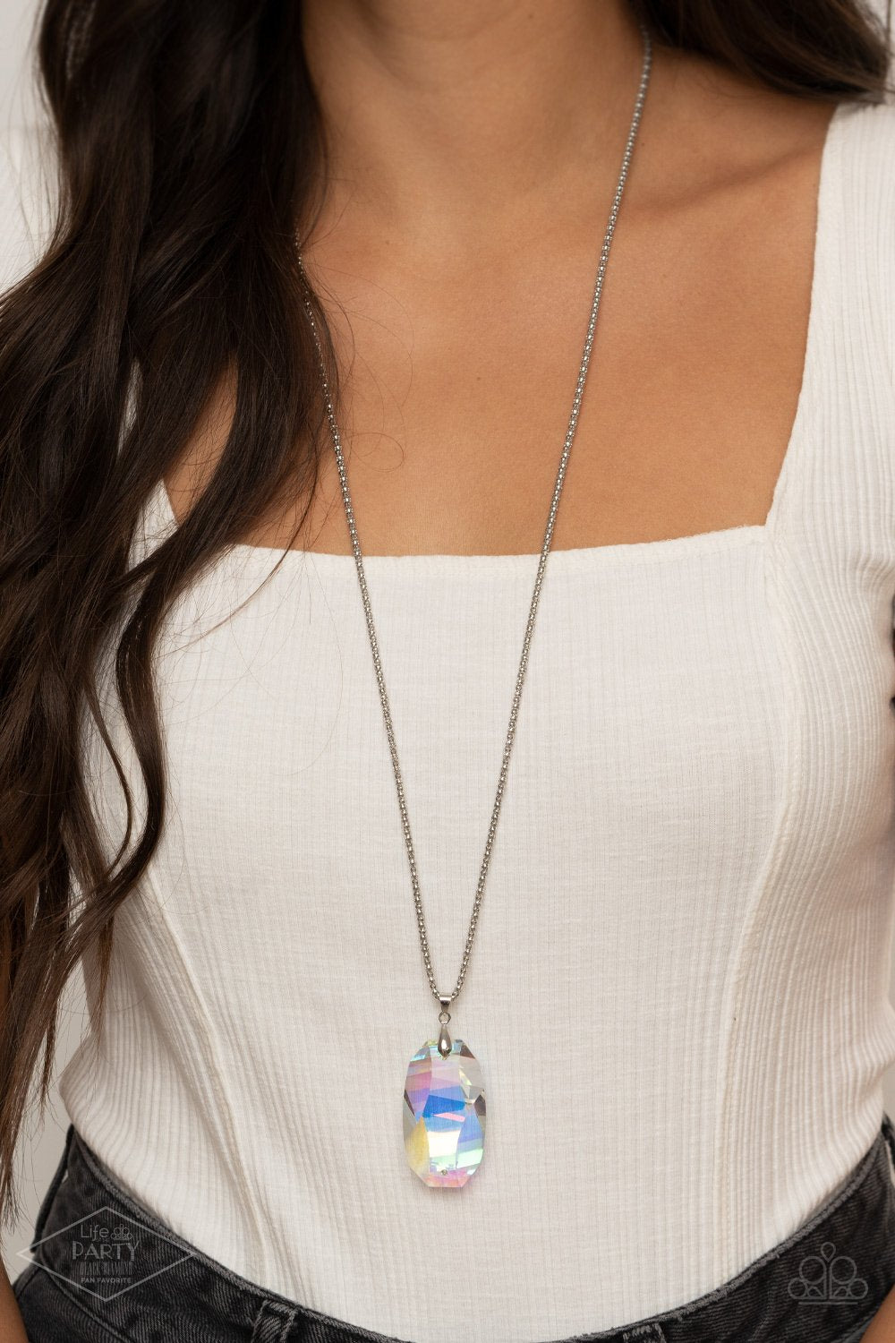 "Gemstone Grandeur" - Iridescent #031 - Paparazzi Accessories
