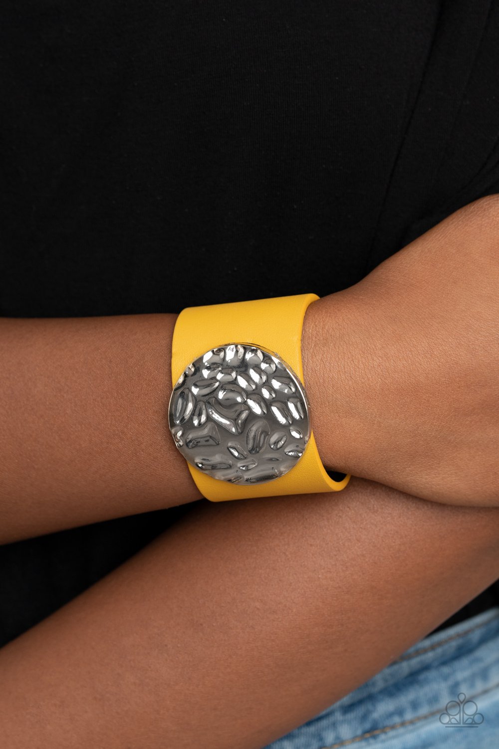 "The Future Looks Bright" - Variant(s) #714 - Paparazzi Accessories