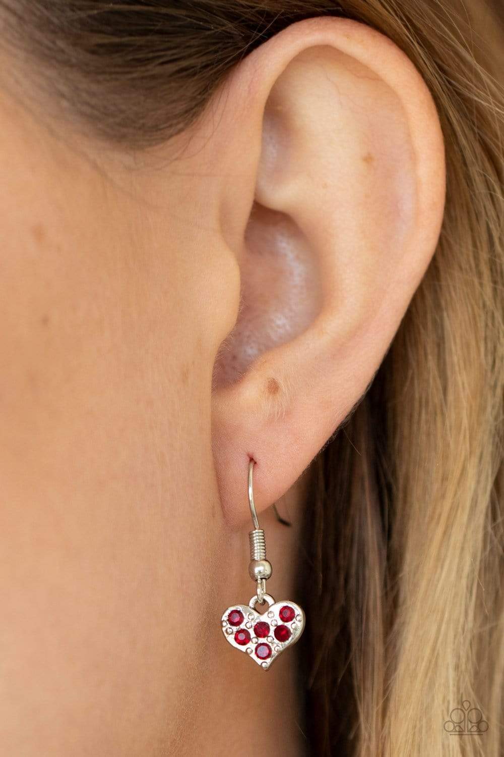 "Bare Your Heart" - Variant(s)#097 - Paparazzi Accessories