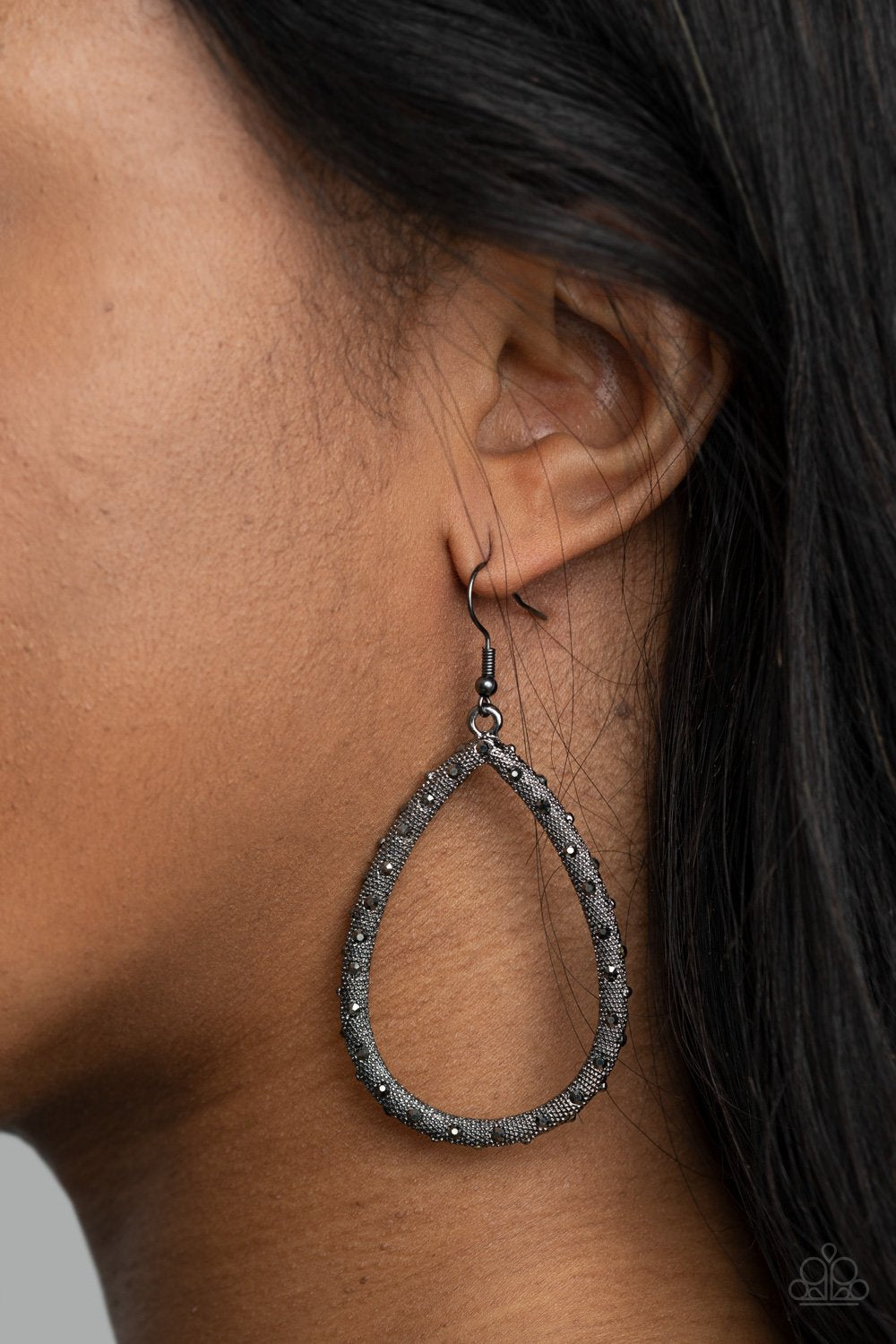"Standout Sparkle" - Black #445 - Paparazzi Accessories