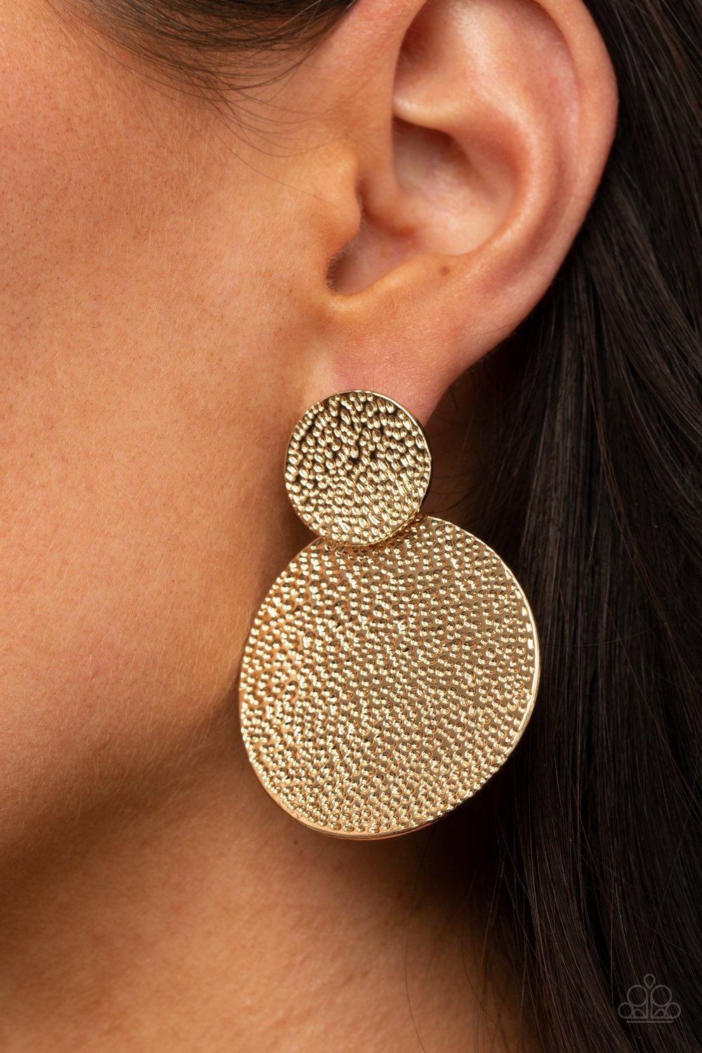 "Refined Relic" - Gold #1272 - Paparazzi Accessories