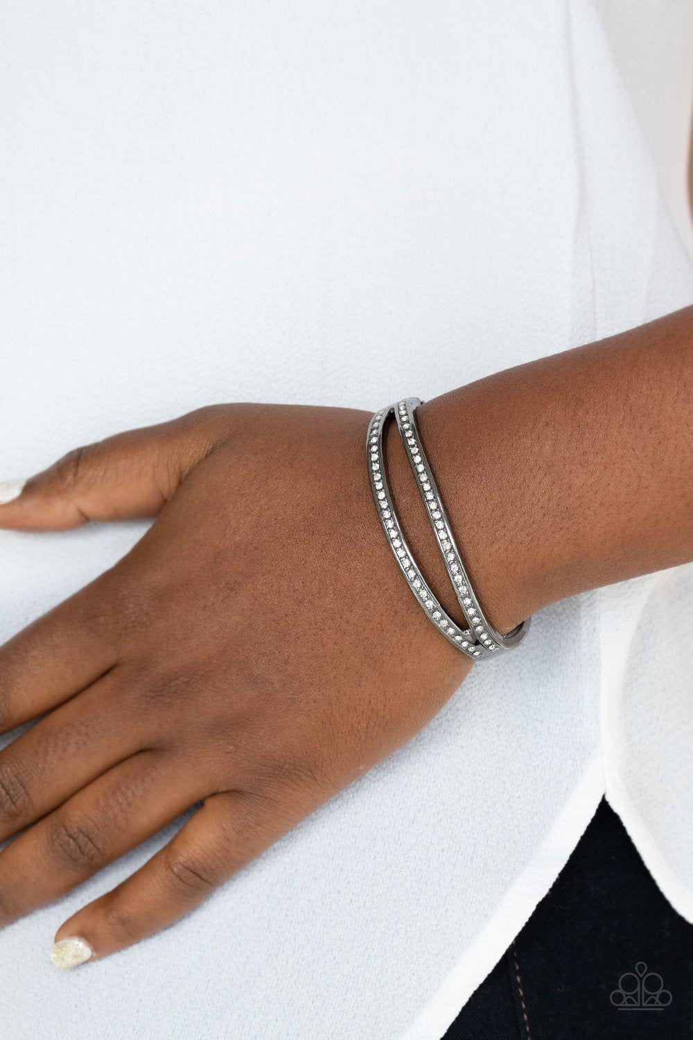 "A Show of FIERCE" - Black #1172 - Paparazzi Accessories