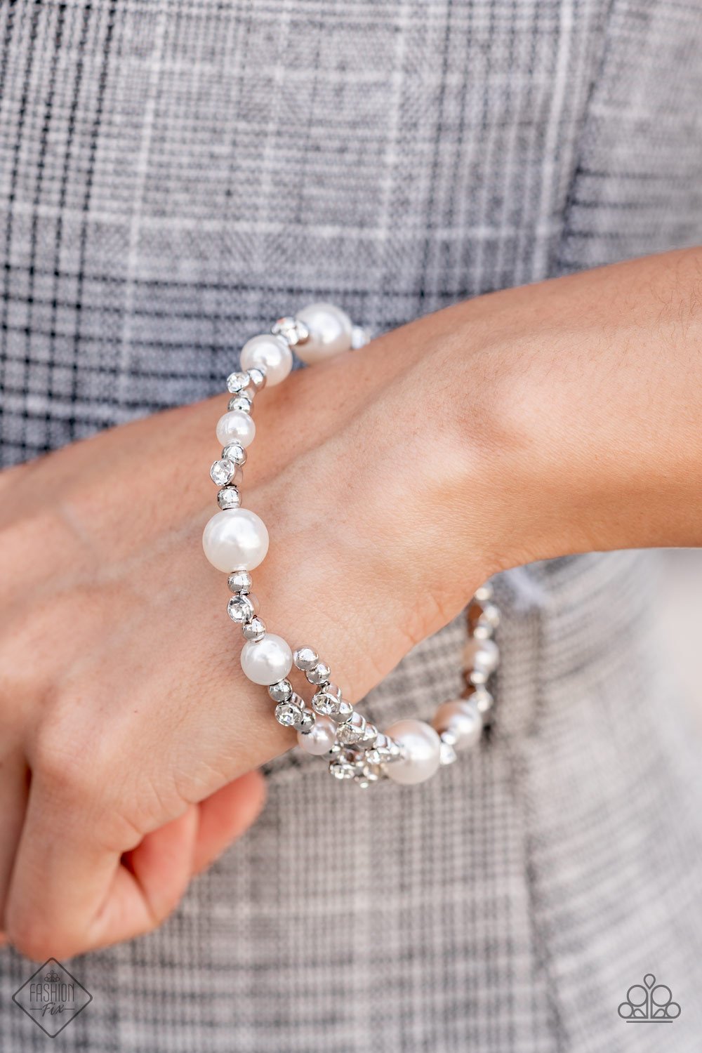 "Chicly Celebrity" - White #1377 - Paparazzi Accessories