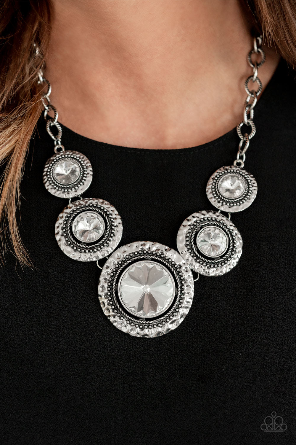 "Global Glamour" - Variant(s) #473 - Paparazzi Accessories