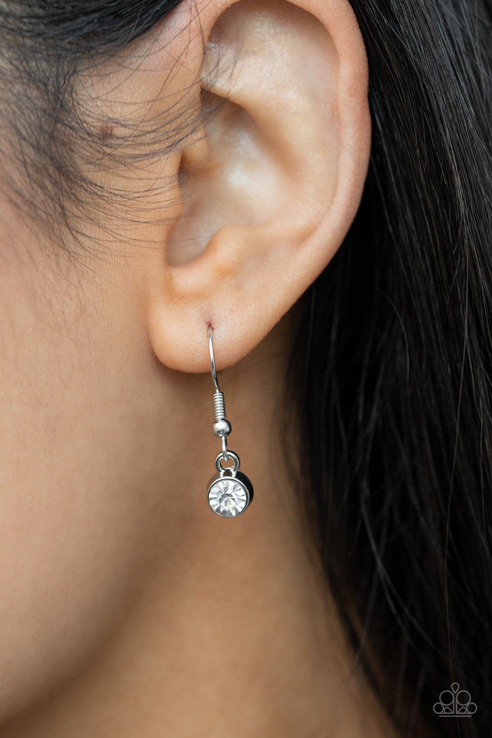 "Long Live Sparkle" - White #470 - Paparazzi Accessories EMP2021