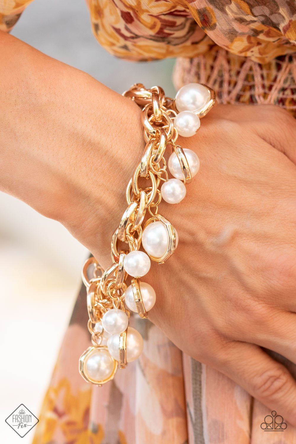 "Orbiting Opulence" - Gold #658 - Paparazzi Accessories
