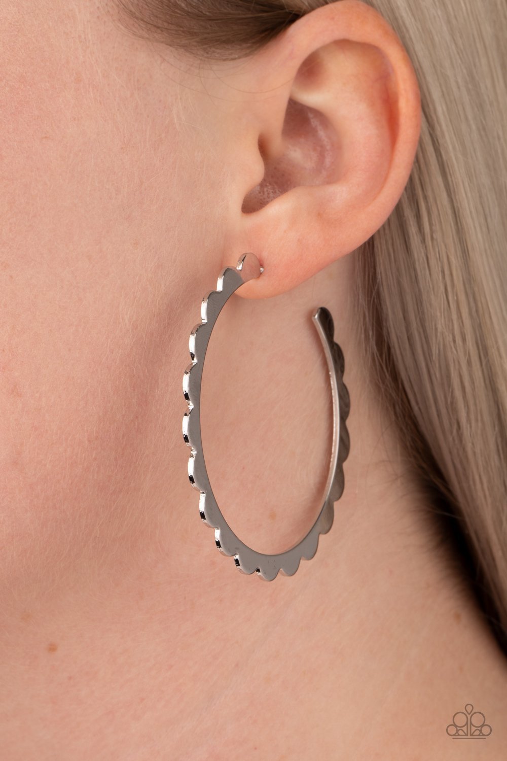 "Radiant Ridges" - Silver #638 - Paparazzi Accessories