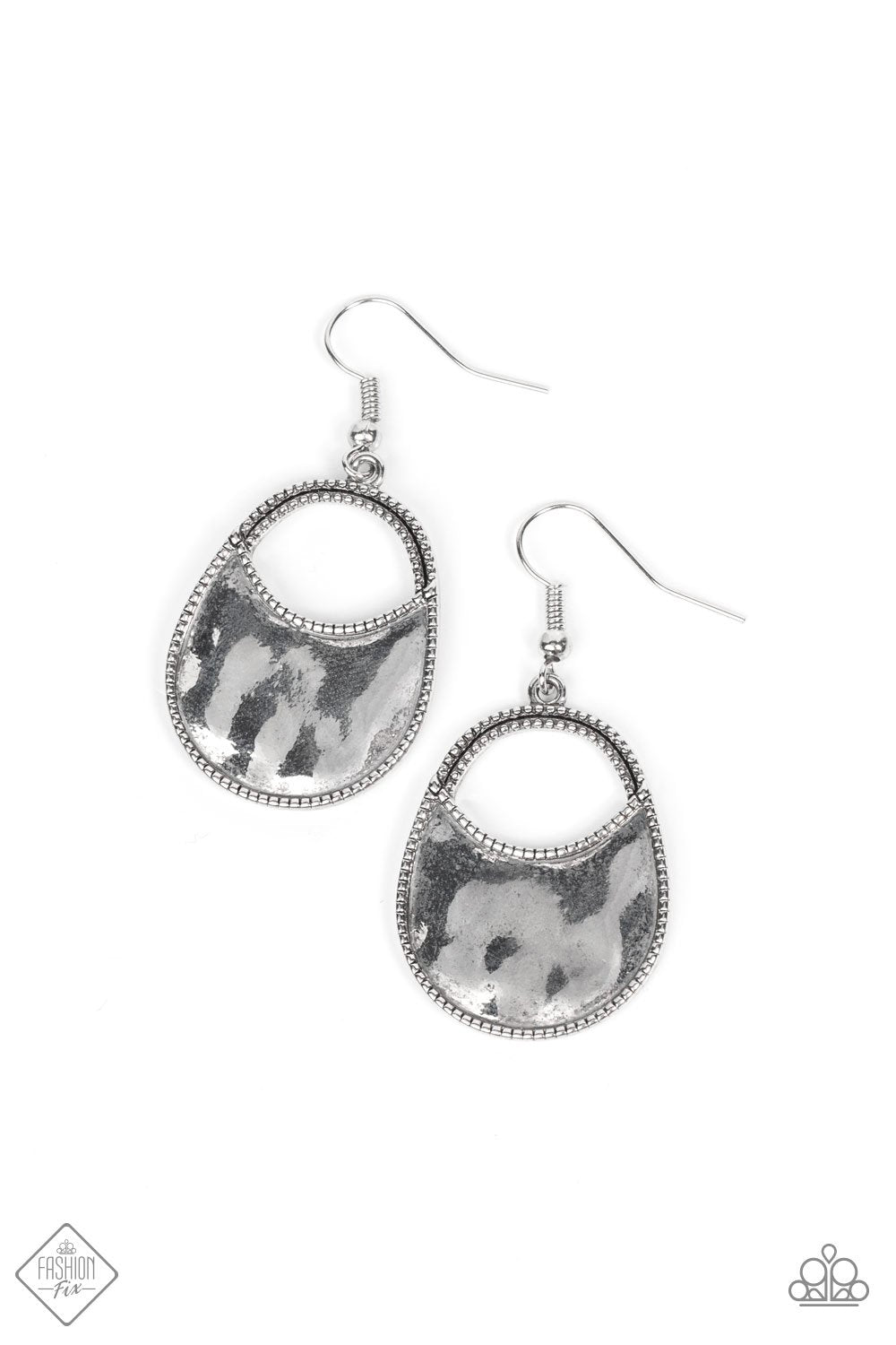 "Rio Rancho Relic" - Silver # 3264 - Paparazzi Accessories