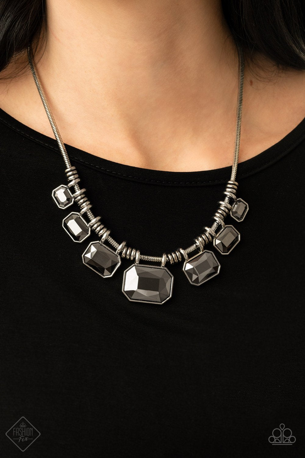 "Urban Extravagance" - #904 - Paparazzi Accessories