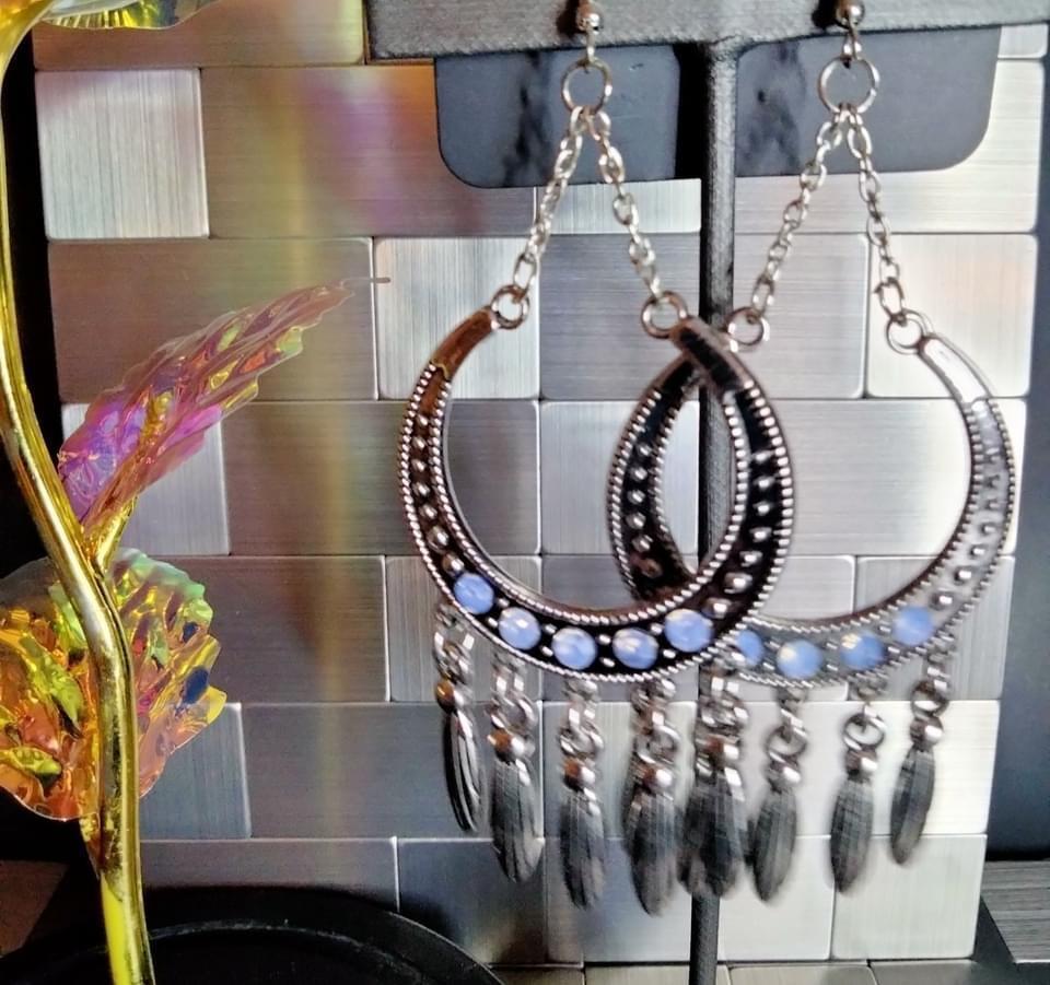 "Day to DAYDREAM" - Blue #3272 - Paparazzi Accessories