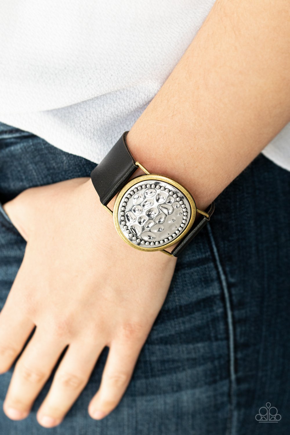 "Hold On To Your Buckle" - Variant(s) #047 - Paparazzi Accessories