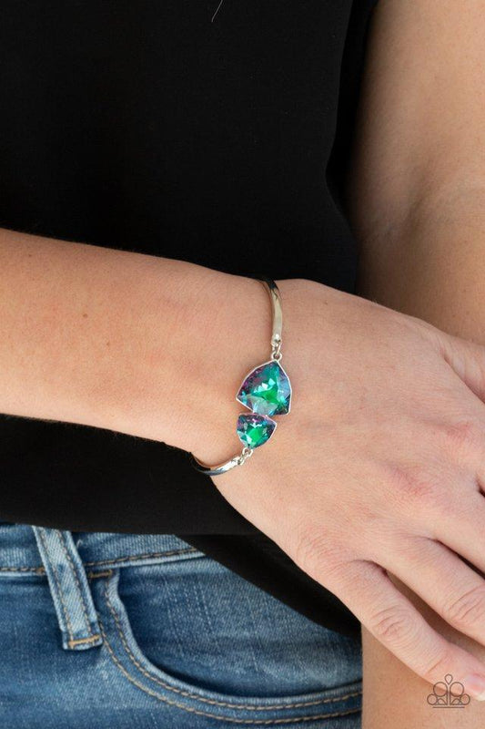 "Deep Space Shimmer" - Green #724 - Paparazzi Accessories